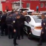 Vecinos de La Resurrección en Puebla se enfrentan con policías municipales
