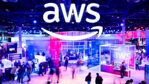 Falla de AWS causa interrupción global de servicios en línea, banca, juegos, gobiernos.